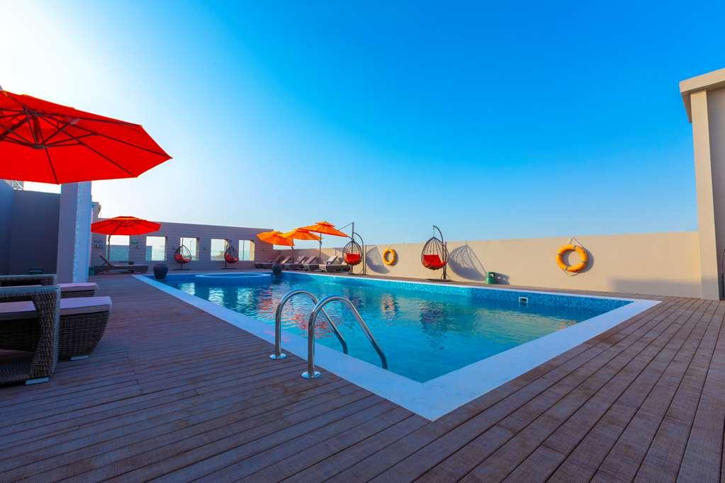 Four Points By Sheraton Production City, דובאי מראה חיצוני תמונה