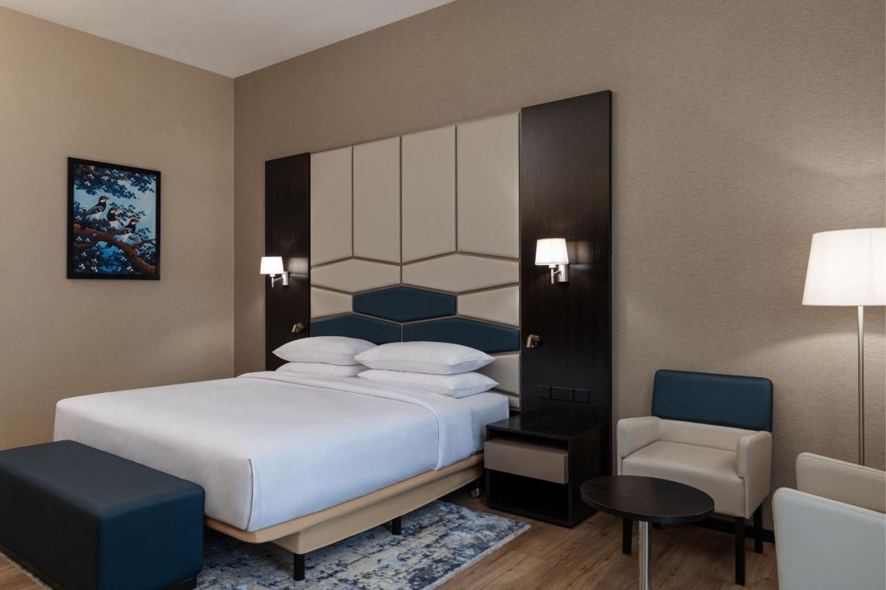 Four Points By Sheraton Production City, דובאי מראה חיצוני תמונה