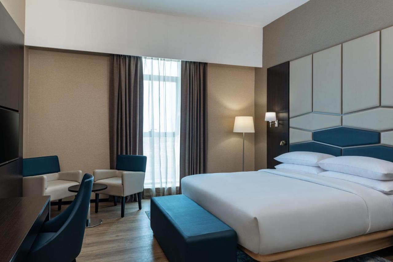 Four Points By Sheraton Production City, דובאי מראה חיצוני תמונה