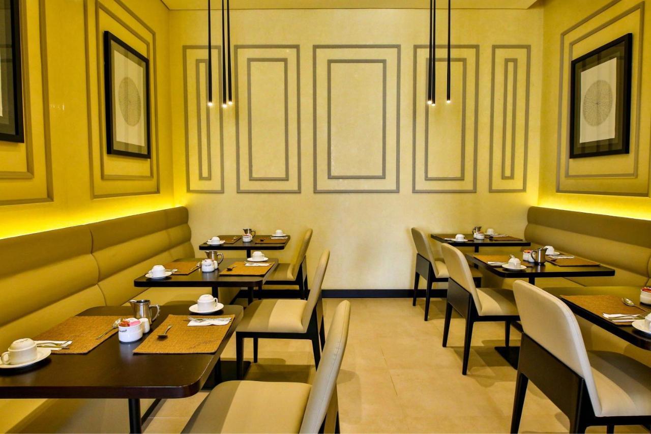 Four Points By Sheraton Production City, דובאי מראה חיצוני תמונה