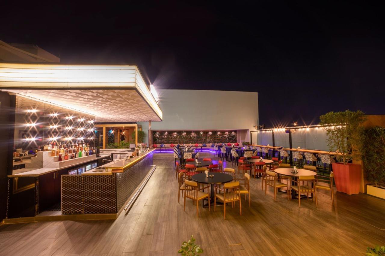 Four Points By Sheraton Production City, דובאי מראה חיצוני תמונה